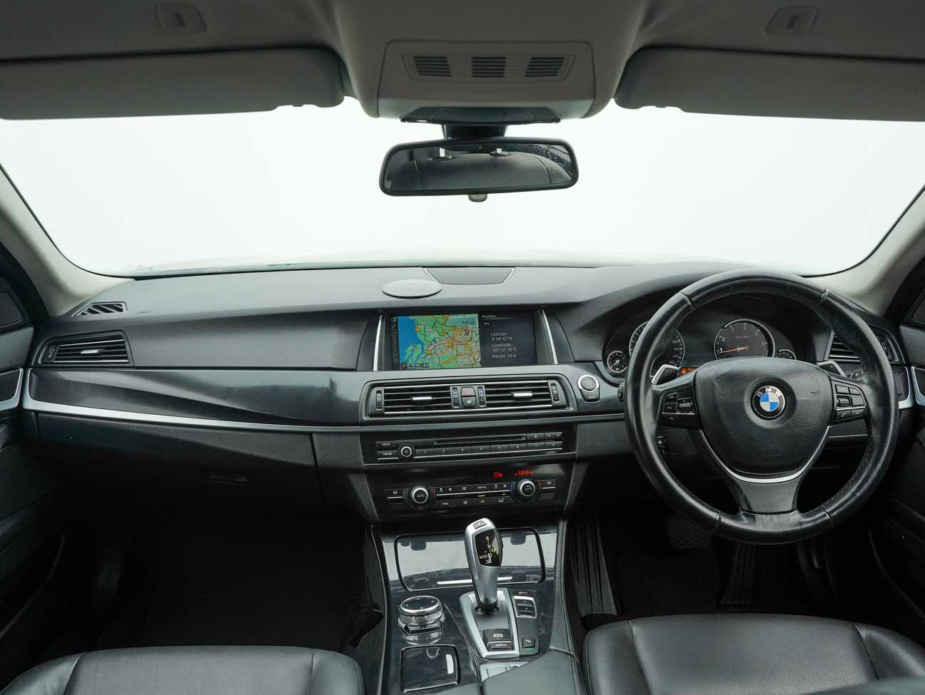 terpakai 2014 BMW 520i  2.0