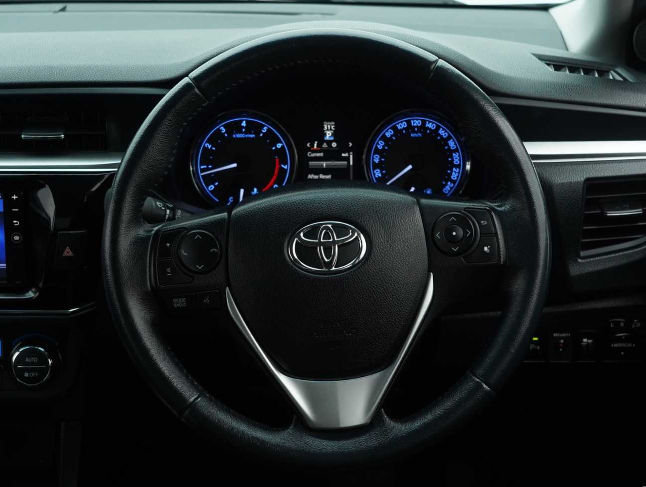used 2016 Toyota Corolla Altis G 1.8
