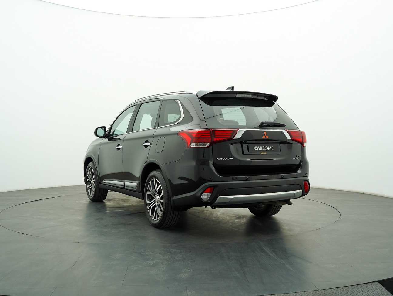 terpakai 2019 Mitsubishi Outlander  2.0