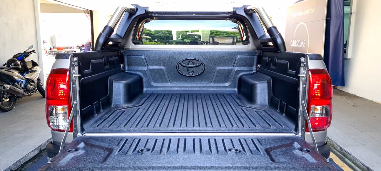 used 2017 Toyota HILUX DOUBLE CAB G 4X4 2.4