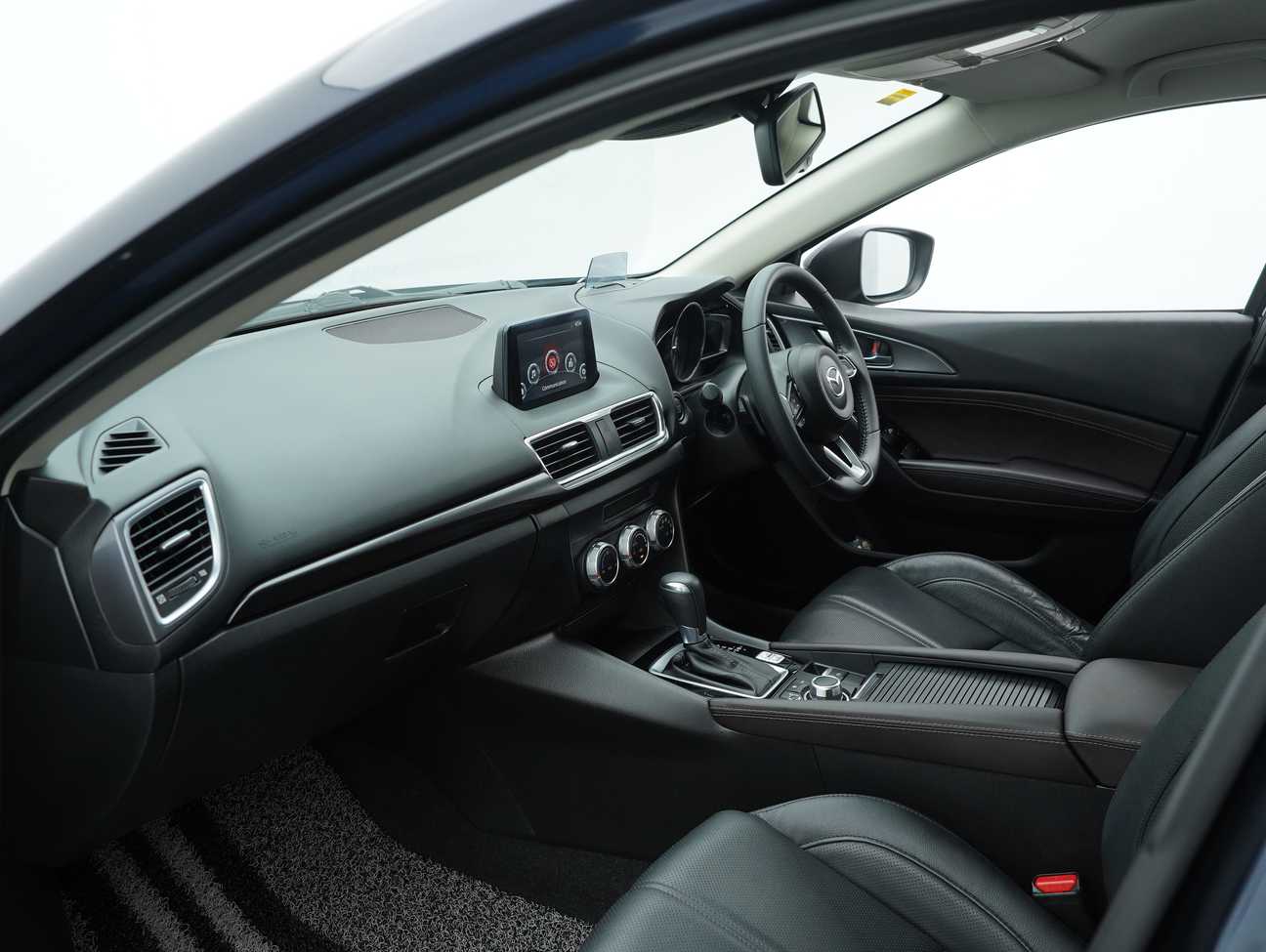 terpakai 2018 Mazda 3 SKYACTIV-G 2.0