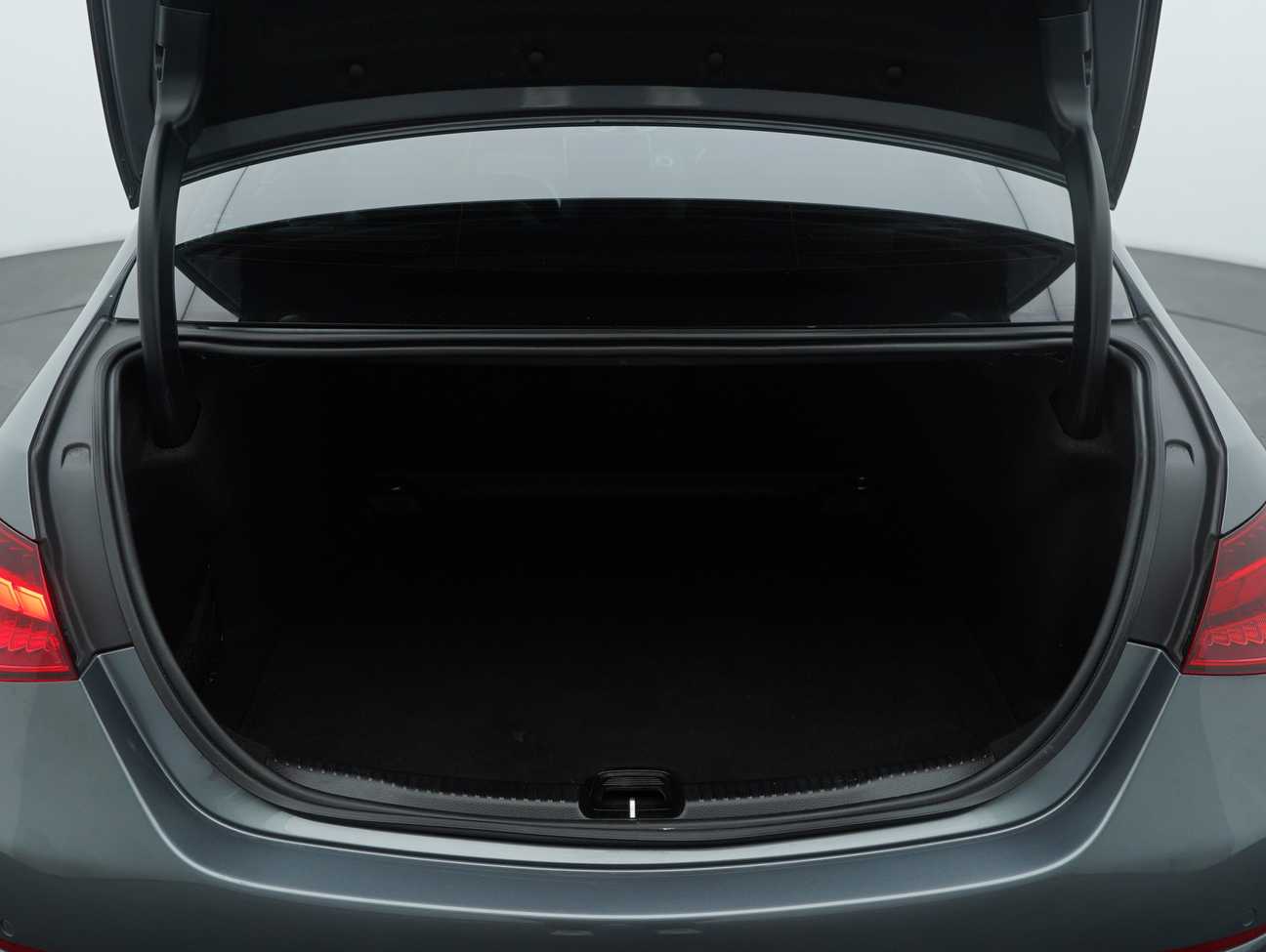 used 2023 Mercedes-Benz C200 Avantgarde 1.5