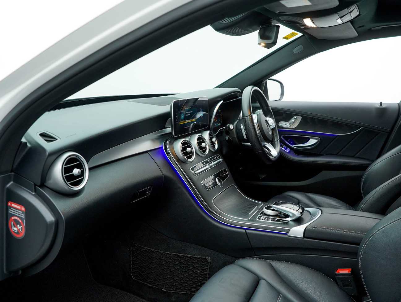 terpakai 2018 Mercedes-Benz C300 Avantgarde AMG Line 2.0