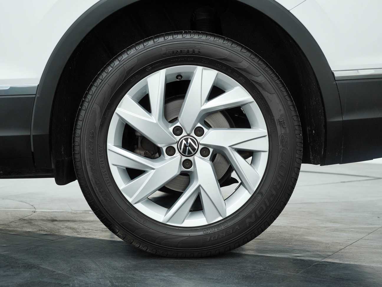 terpakai 2023 Volkswagen Tiguan Allspace Elegance 1.4