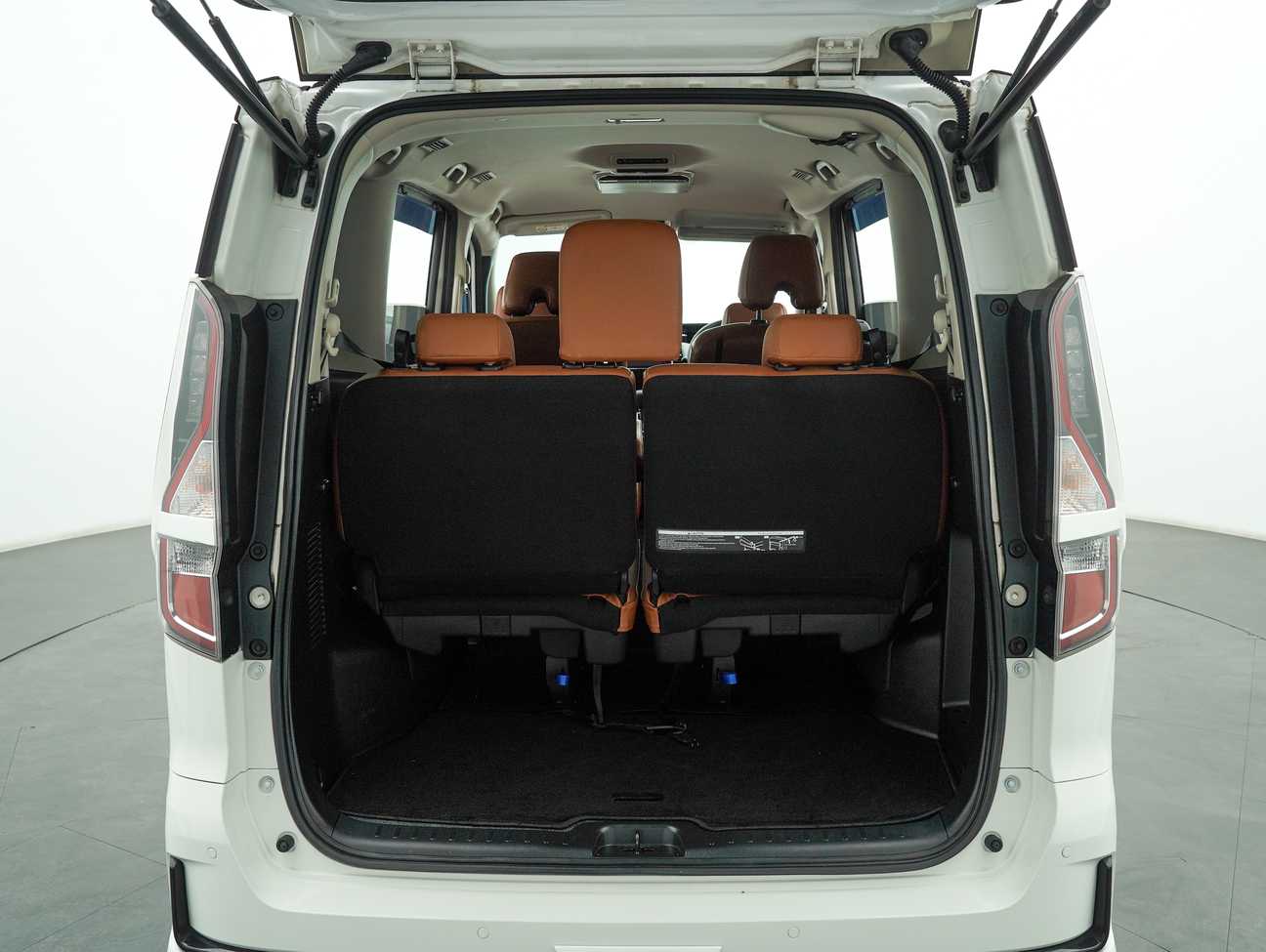 terpakai 2022 Nissan Serena S-Hybrid High-Way Star Premium 2.0