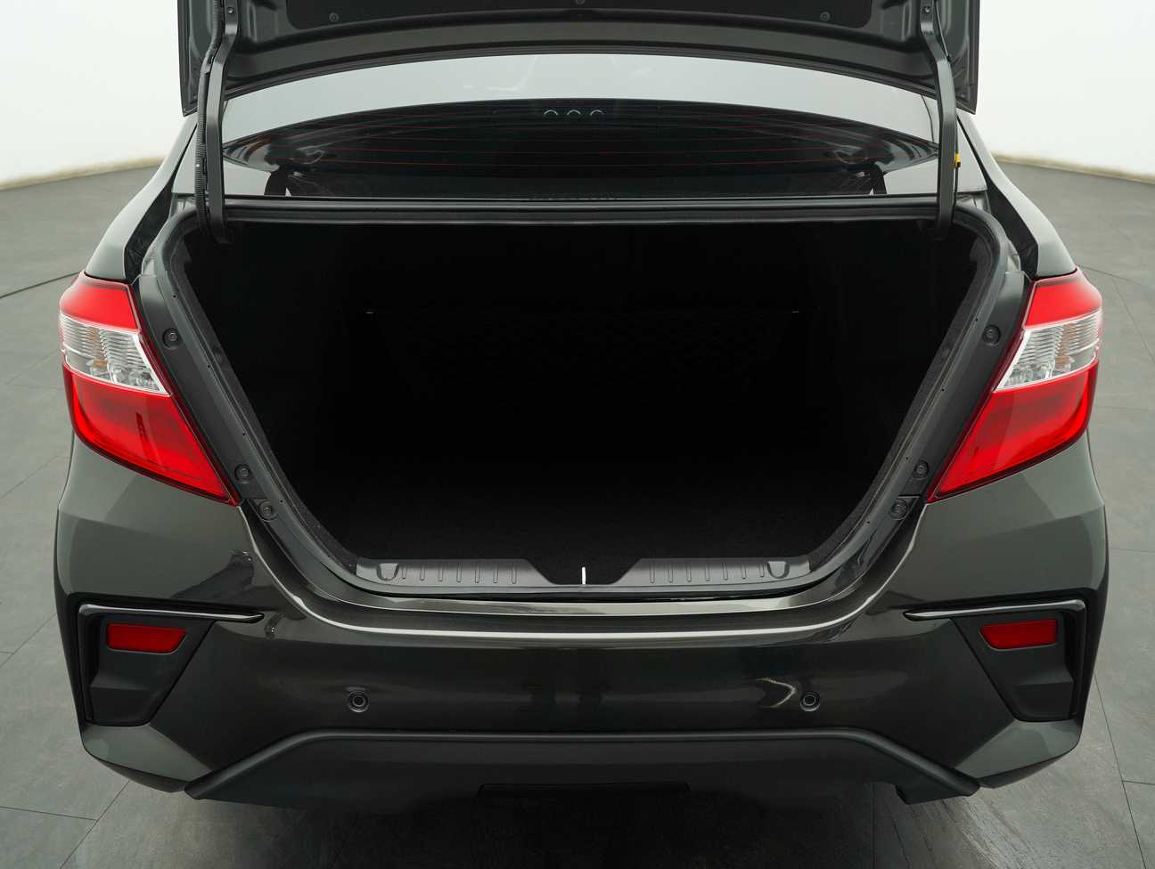 terpakai 2023 Perodua Bezza Advance 1.3