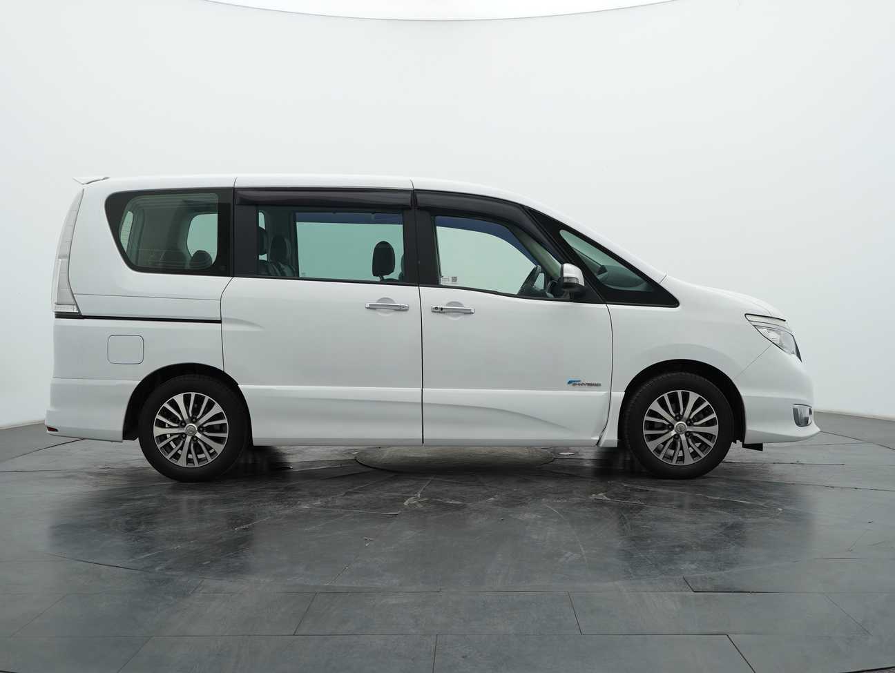used 2015 Nissan Serena S-Hybrid High-Way Star Premium 2.0