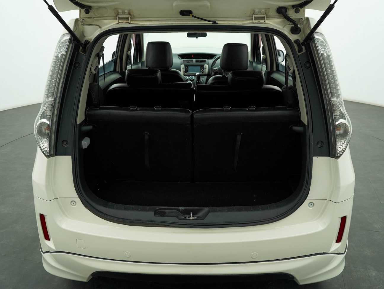 used 2015 Perodua Alza Advance 1.5