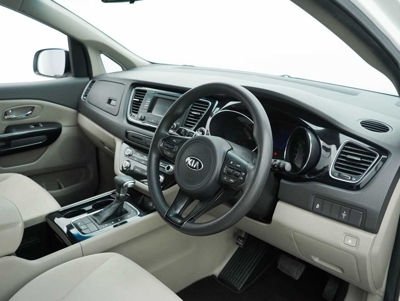 used 2017 Kia Grand Carnival CRDi 2.2