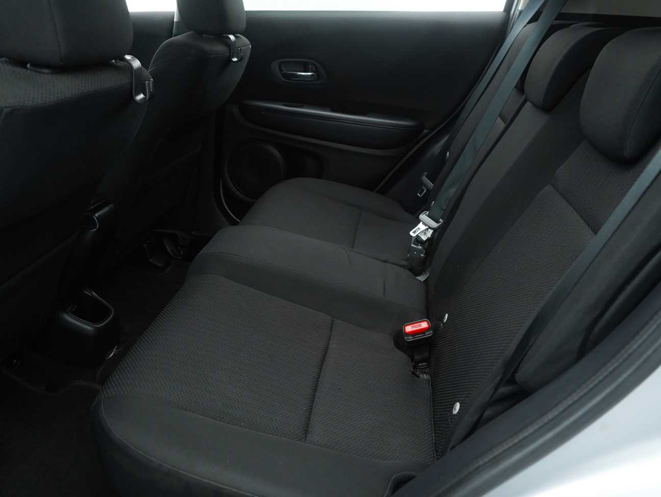 terpakai 2016 Honda HR-V S 1.8