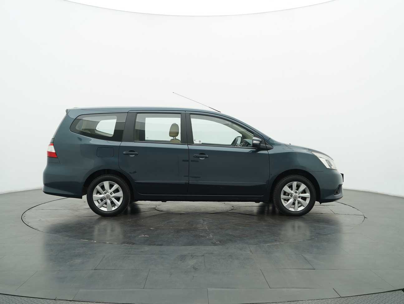 used 2015 Nissan Grand Livina Comfort 1.8