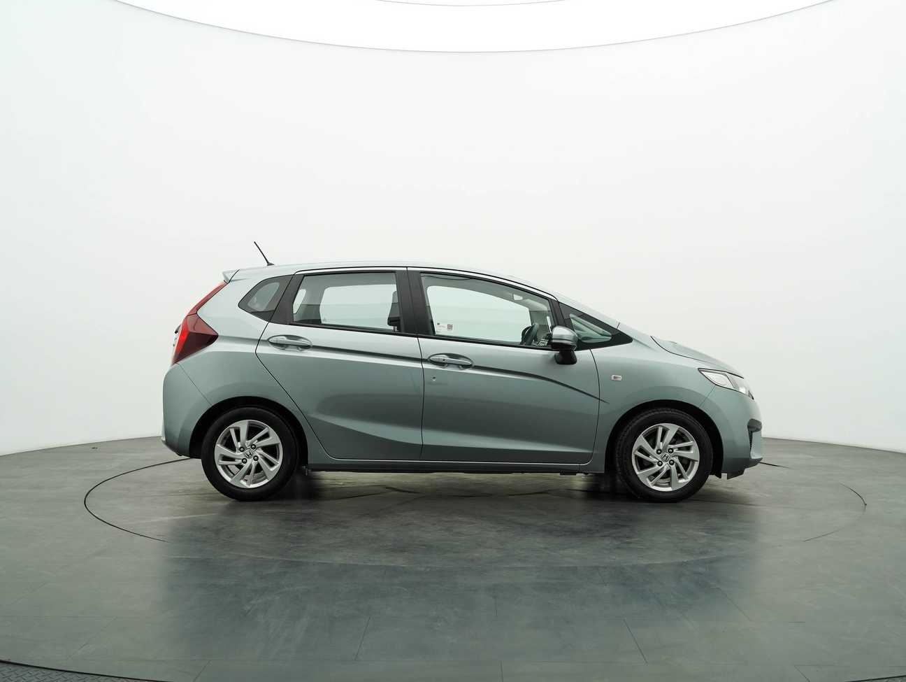 used 2015 Honda Jazz E 1.5