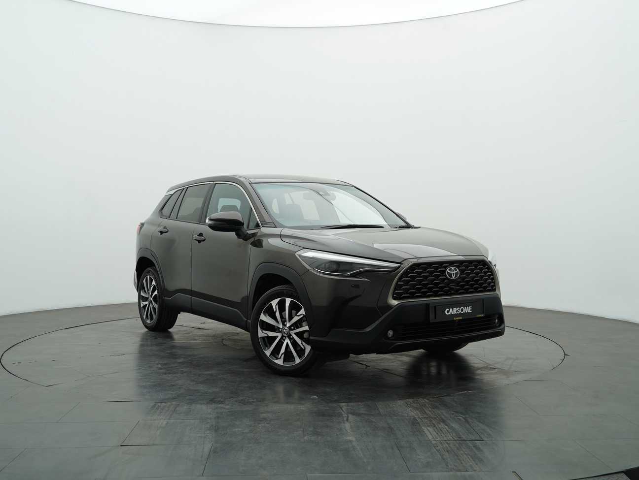 used 2021 Toyota Corolla Cross V 1.8
