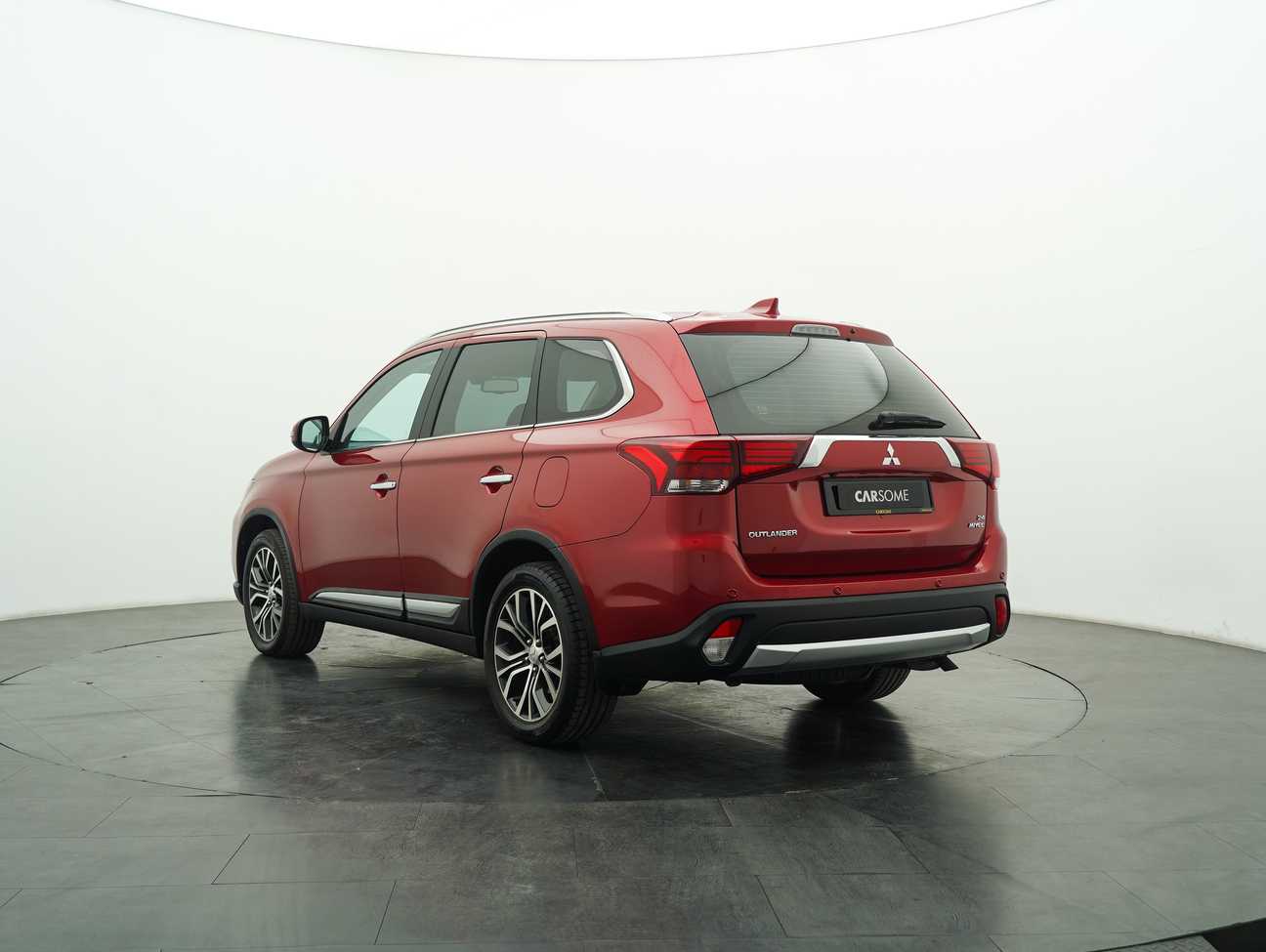 terpakai 2016 Mitsubishi Outlander  2.4