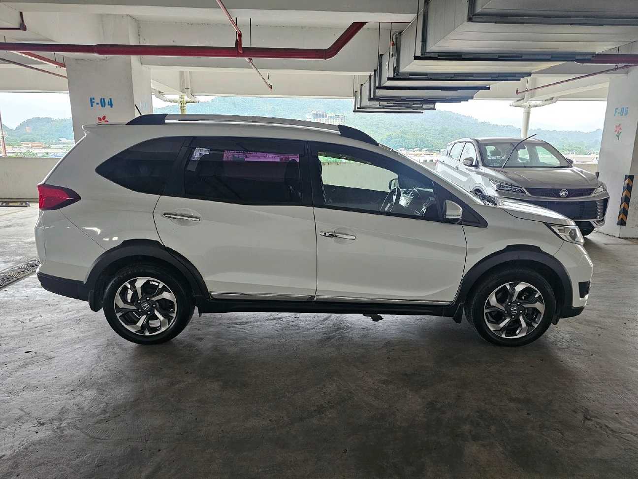 used 2018 Honda BR-V V 1.5