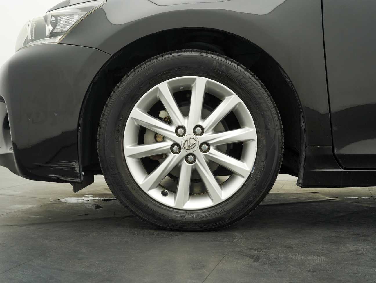 used 2013 Lexus CT 200h  1.8