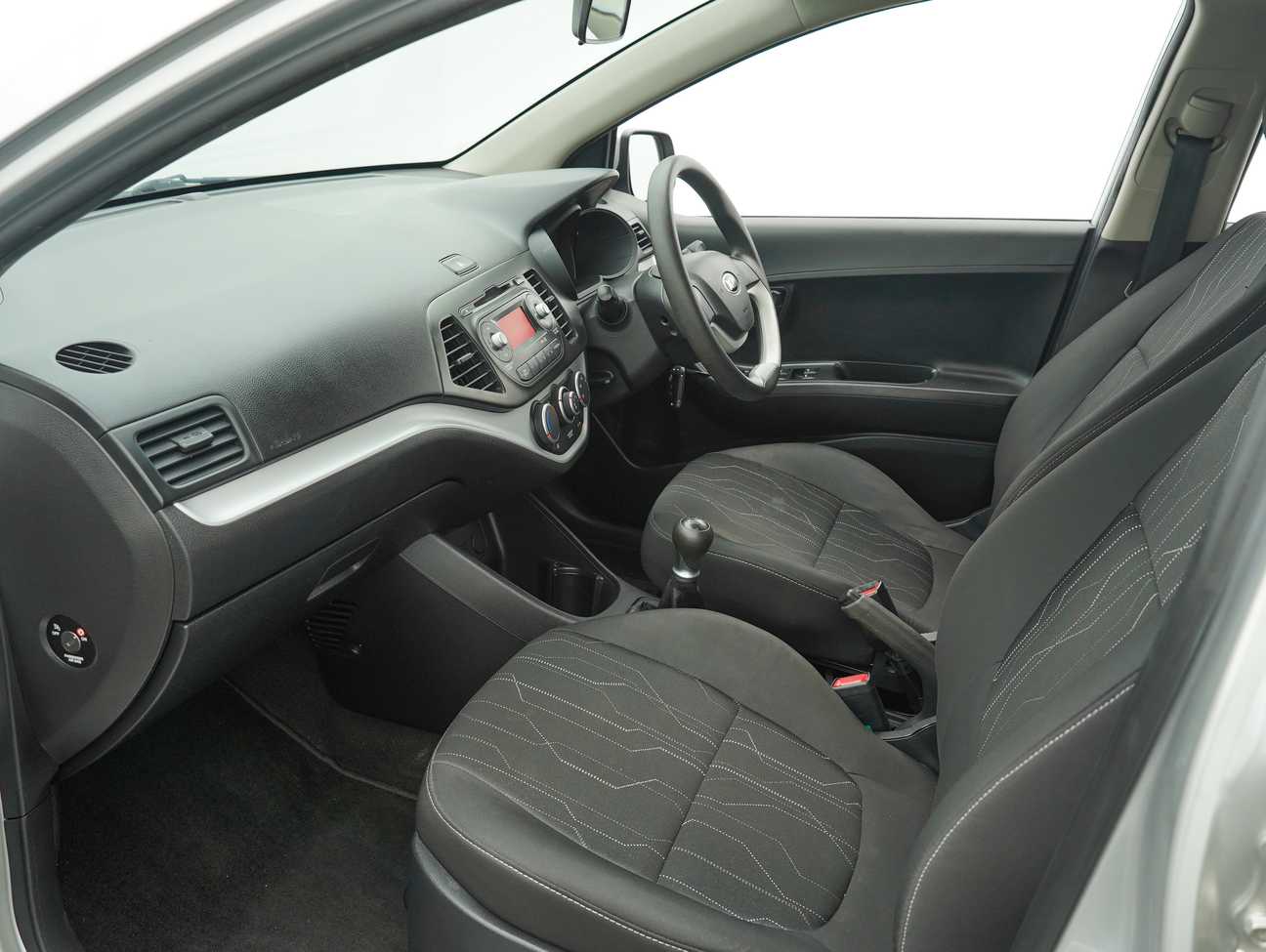 terpakai 2015 Kia Picanto  1.2