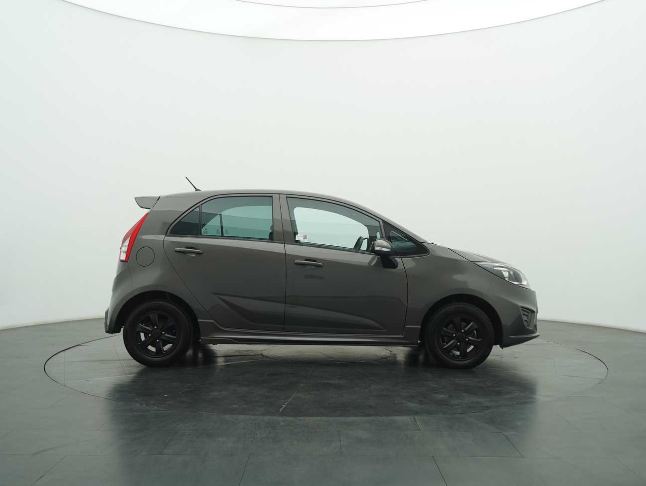 used 2015 Proton Iriz Standard 1.3