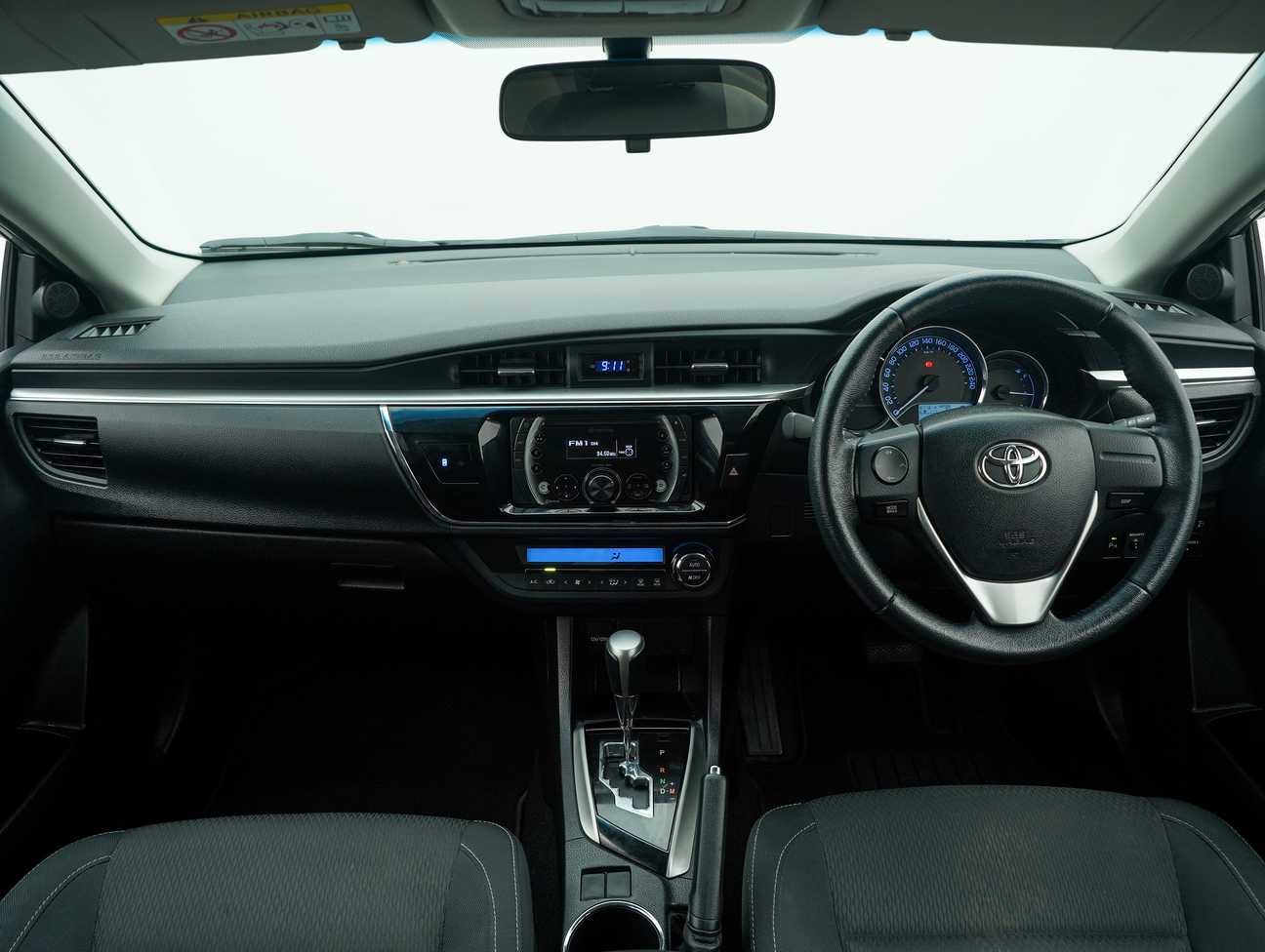 used 2015 Toyota Corolla Altis E 1.8