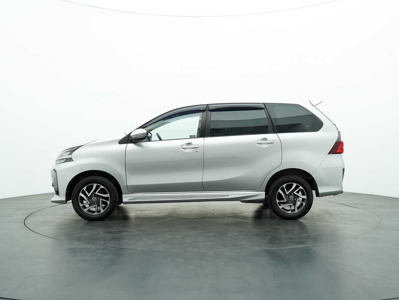 terpakai 2019 Toyota Avanza S 1.5