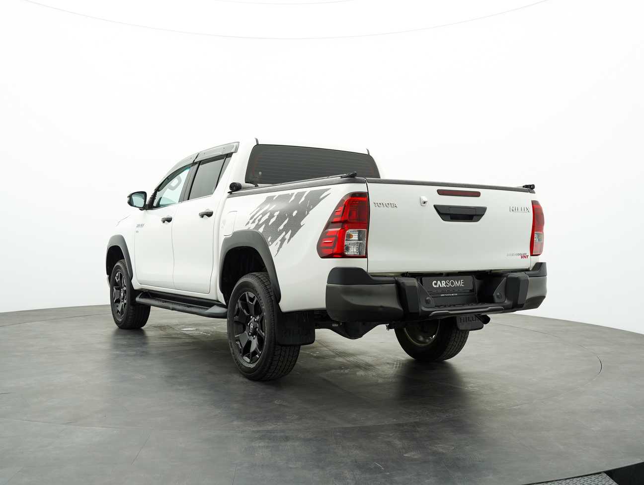 terpakai 2020 Toyota HILUX DOUBLE CAB BLACK EDITION 4X4 2.8