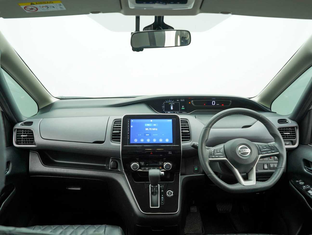 terpakai 2022 Nissan Serena S-Hybrid High-Way Star Premium 2.0