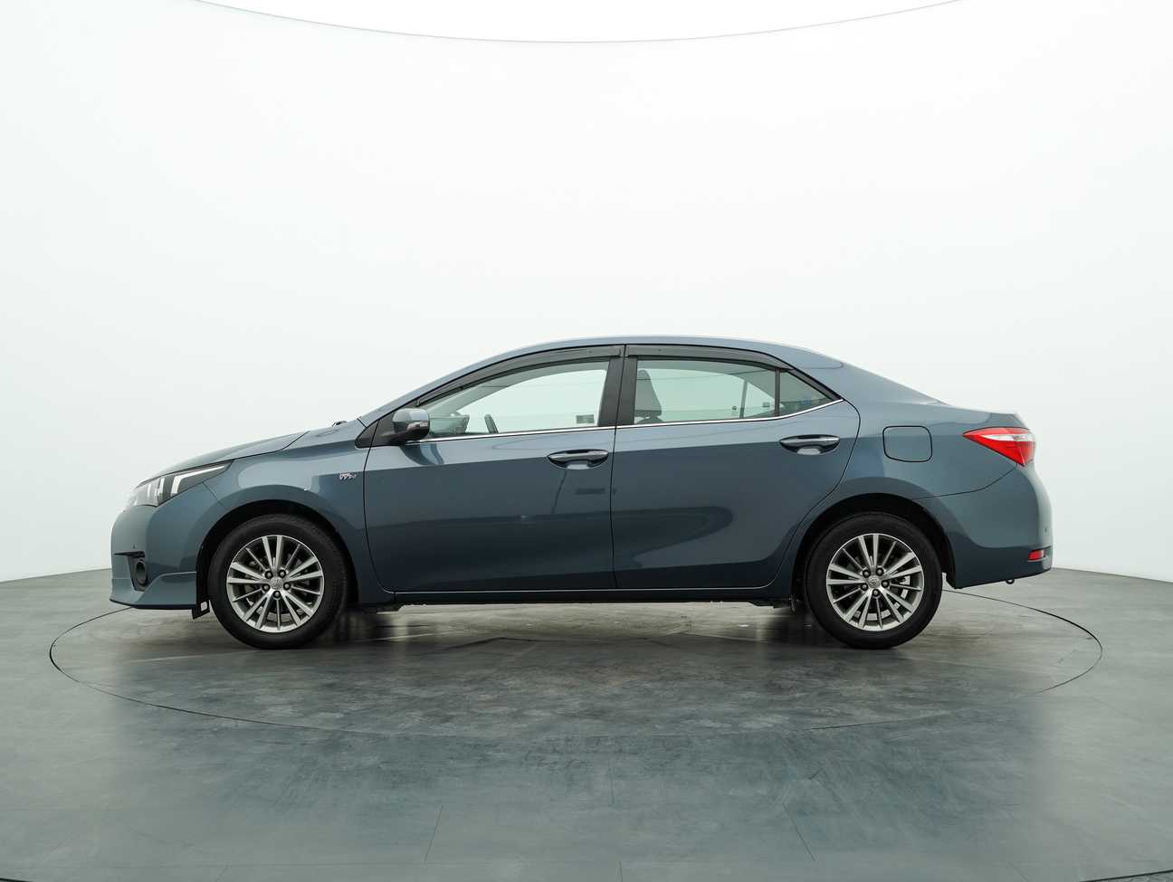 used 2015 Toyota Corolla Altis G 1.8