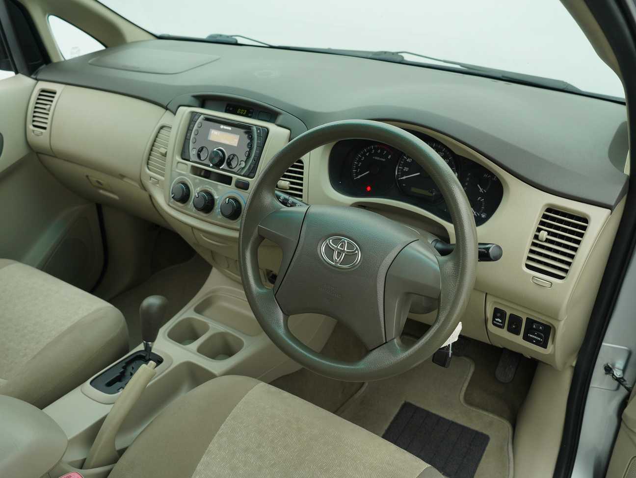 used 2014 Toyota Innova E 2.0