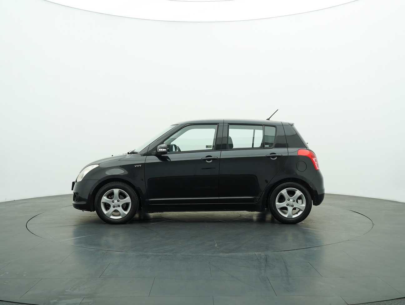 terpakai 2010 Suzuki Swift Premier 1.5