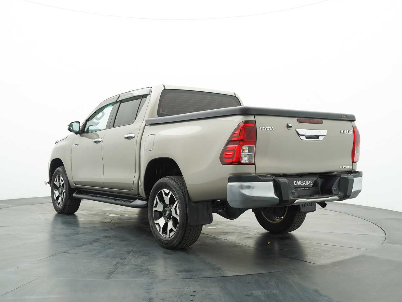 used 2019 Toyota HILUX DOUBLE CAB LE 4X4 2.4