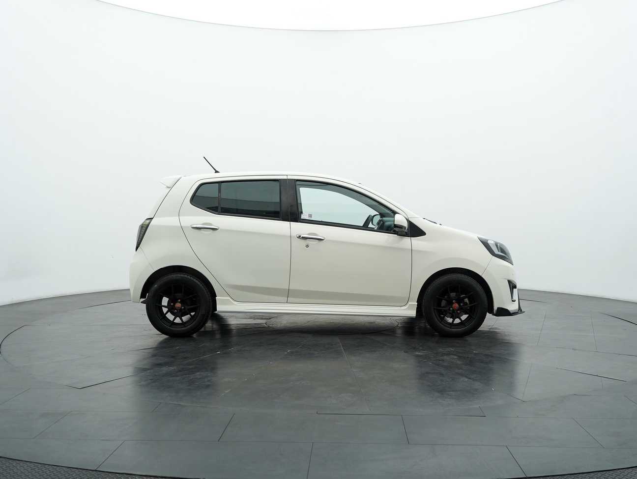 terpakai 2018 Perodua AXIA SE 1.0