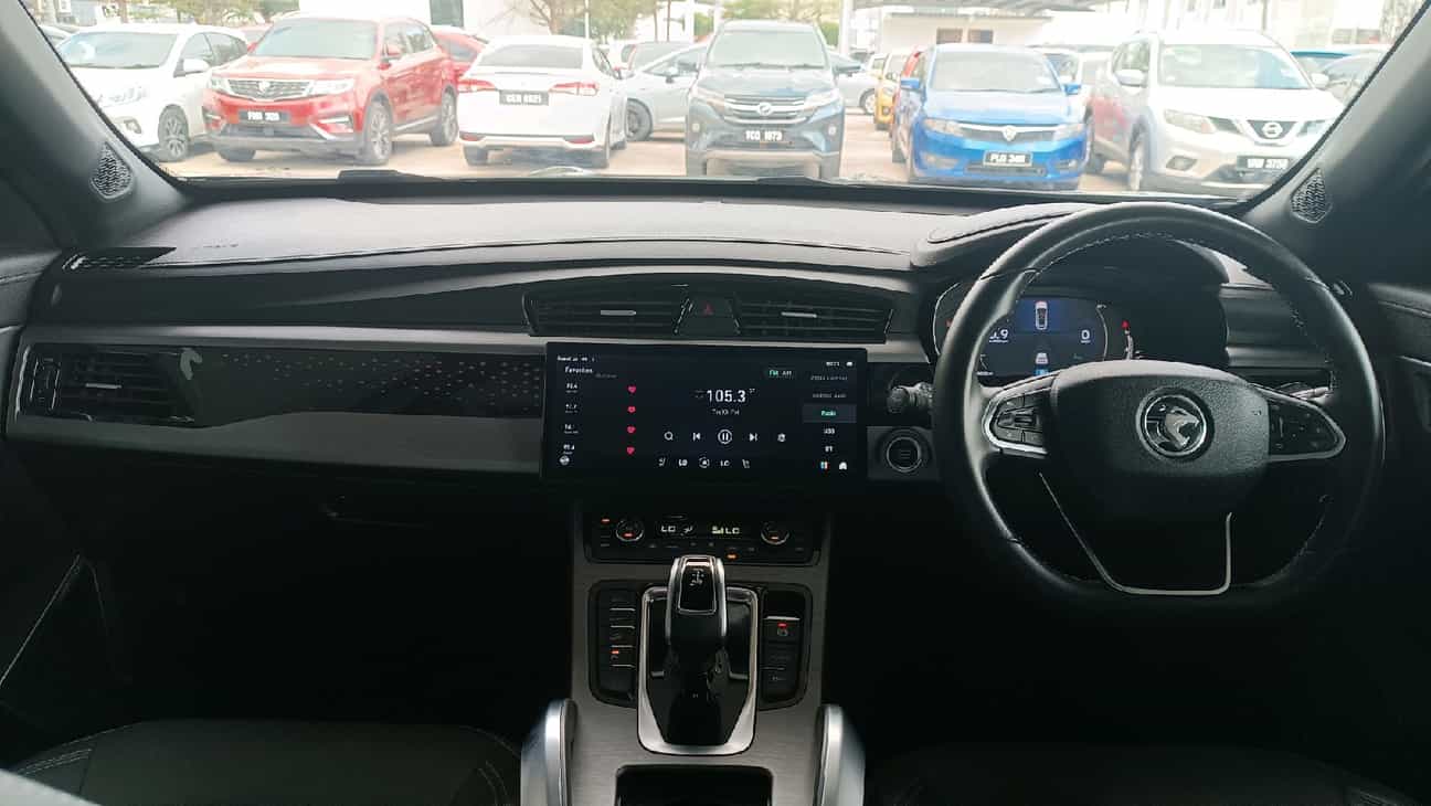 used 2024 Proton X70 Premium 1.5