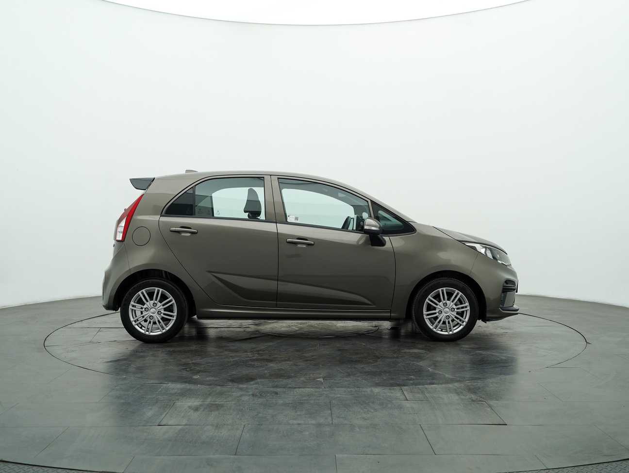 used 2021 Proton Iriz Standard 1.3