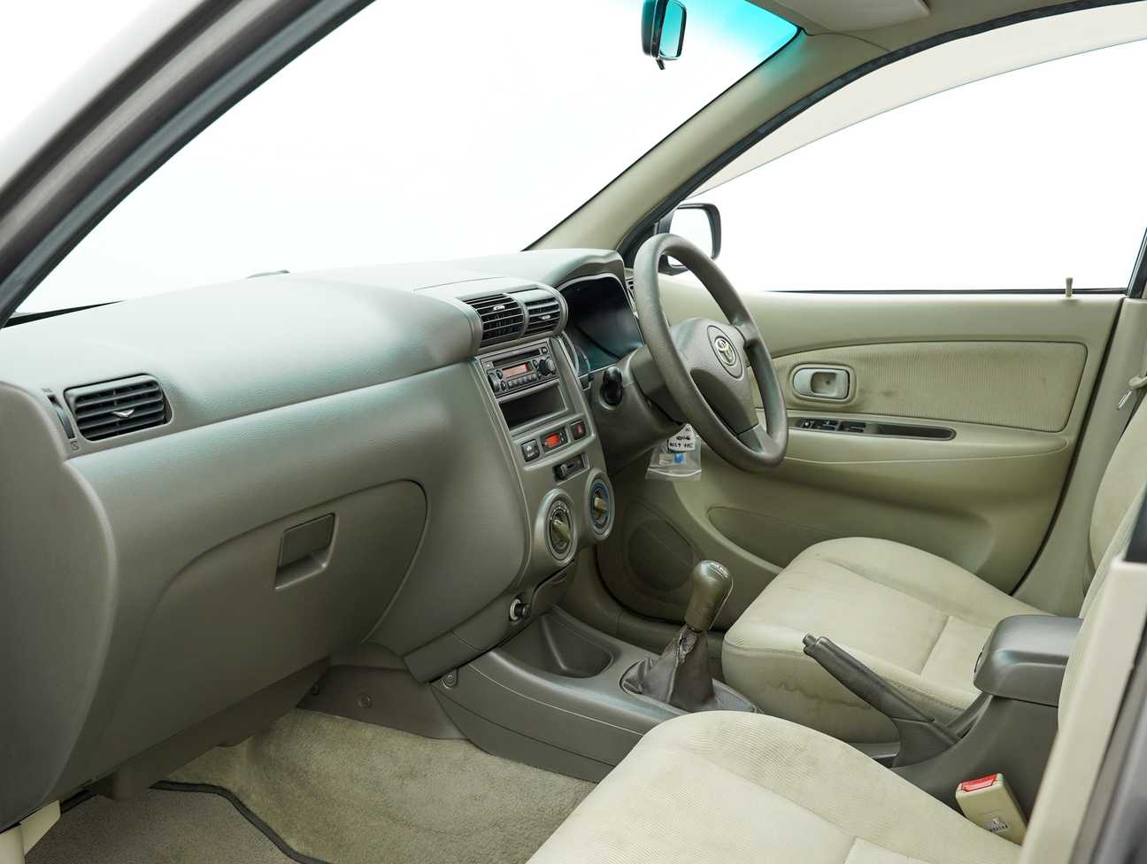 used 2010 Toyota Avanza  1.3