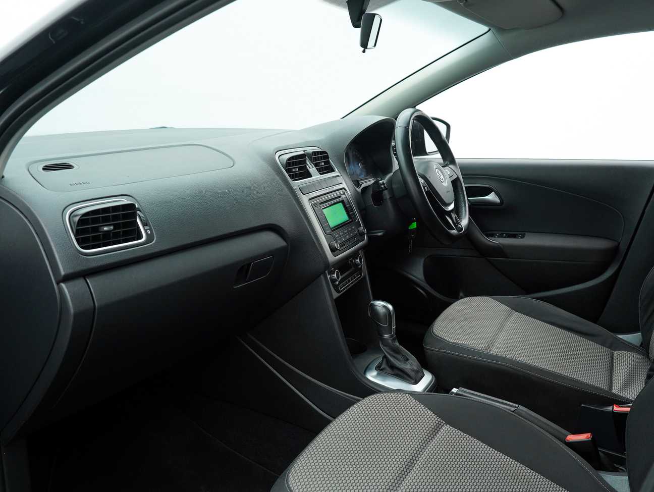 terpakai 2015 Volkswagen Polo  1.6