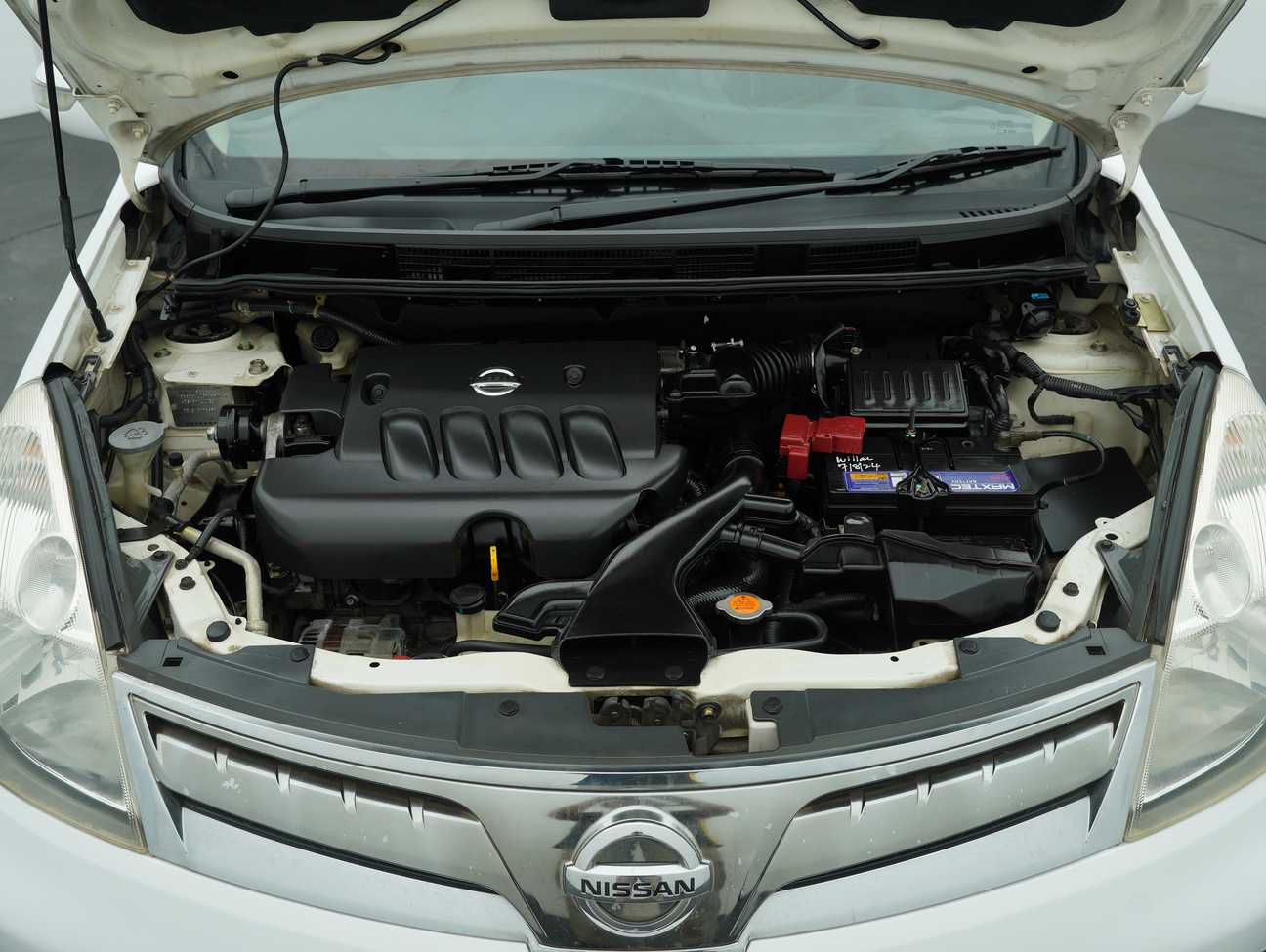 used 2011 Nissan Grand Livina CVTC Comfort 1.8