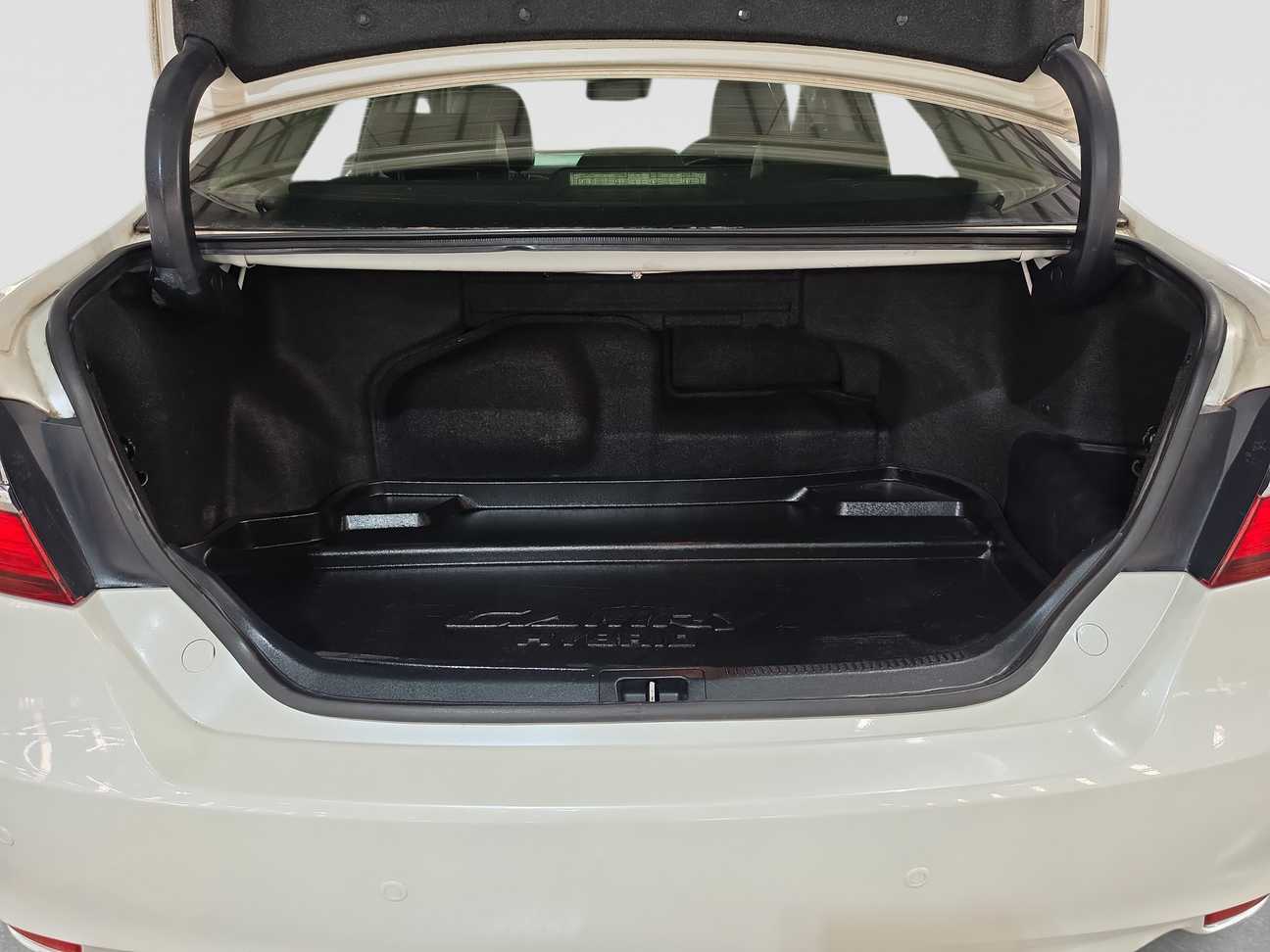 used 2016 Toyota Camry Hybrid 2.5