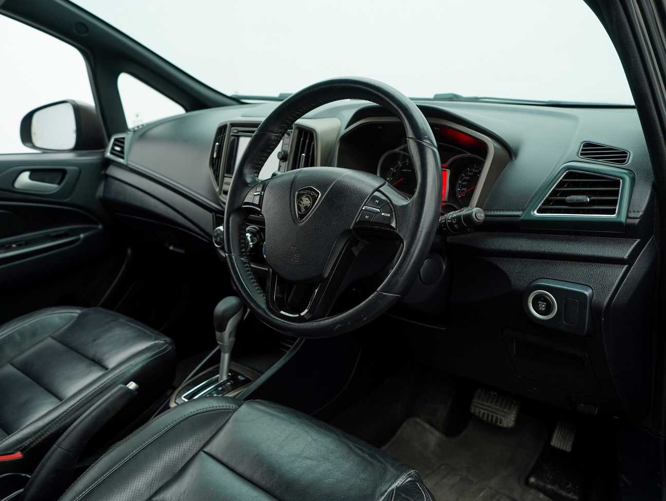 terpakai 2014 Proton Iriz Premium 1.6