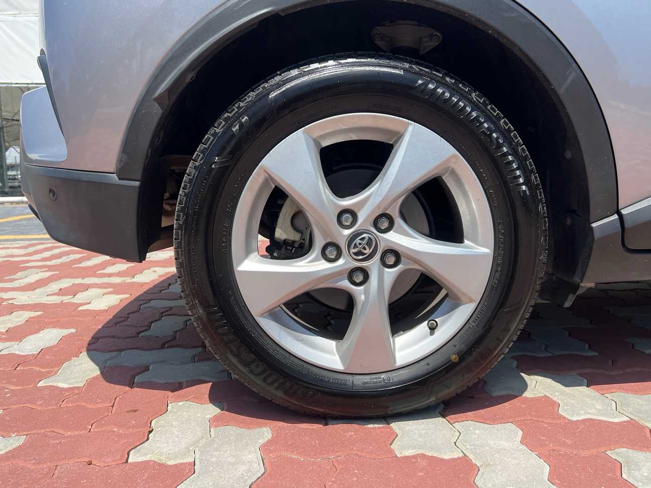 terpakai 2018 Toyota C-HR  1.8