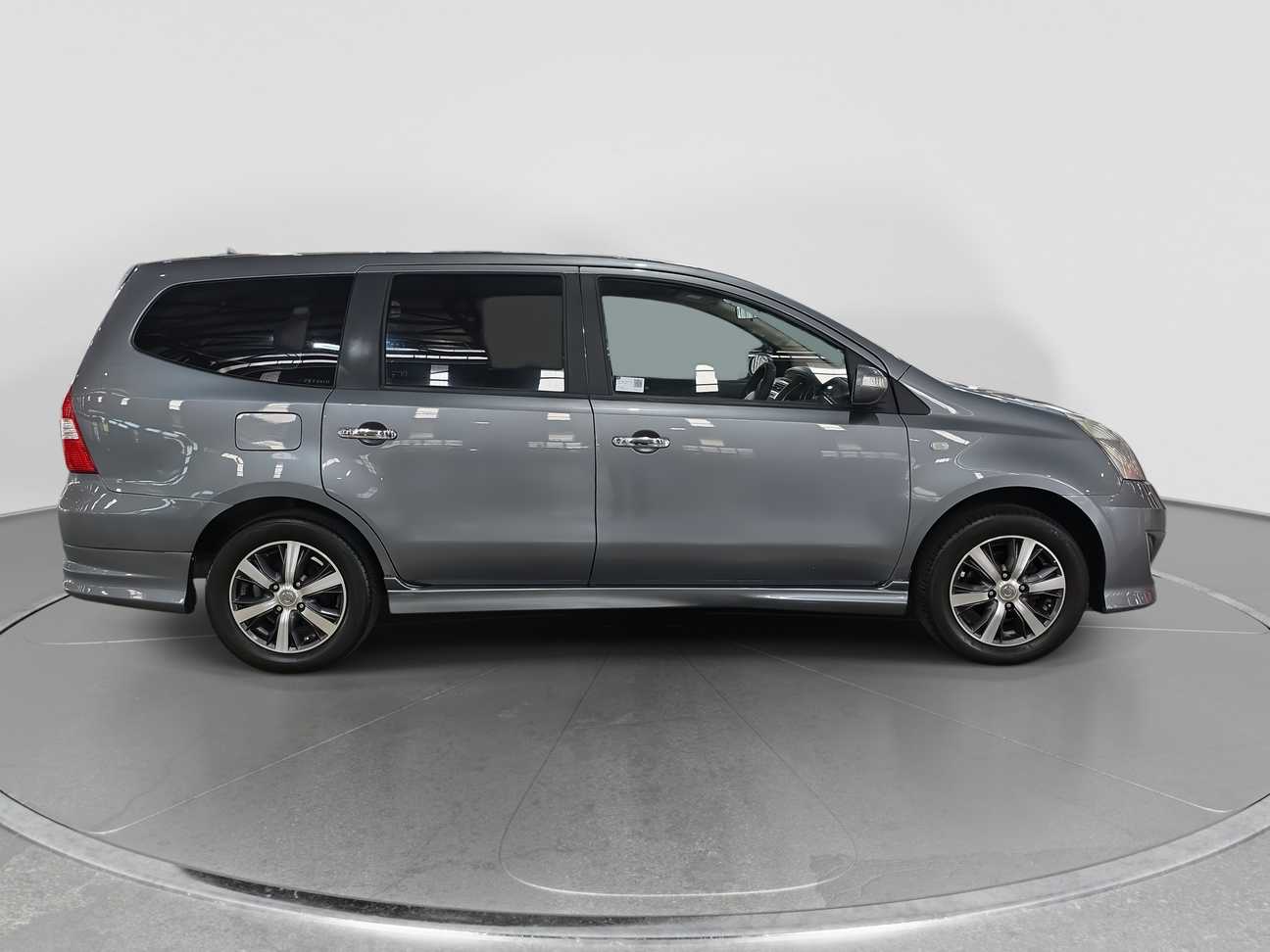 used 2012 Nissan Grand Livina Autech 1.8