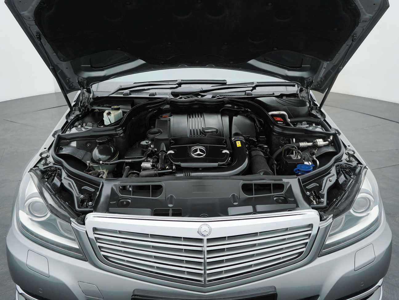 used 2012 Mercedes-Benz C200 Elegance CGI 1.8