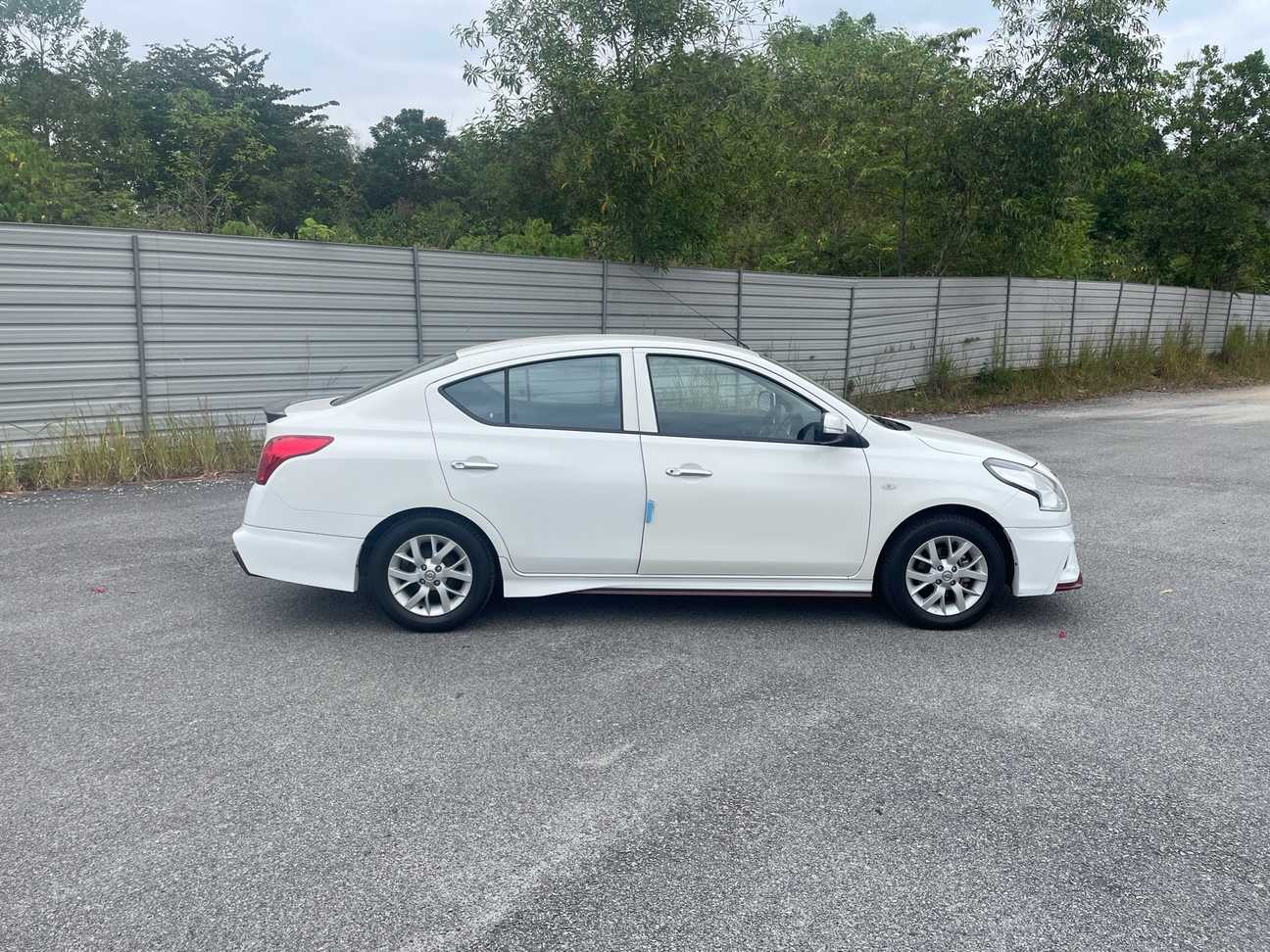 terpakai 2016 Nissan Almera E 1.5