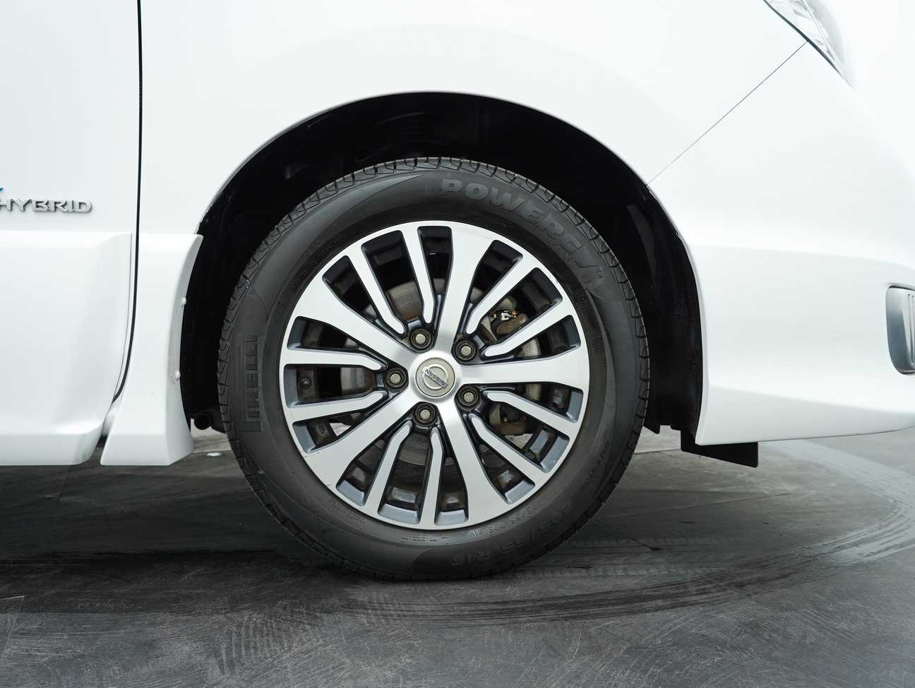 used 2017 Nissan Serena S-Hybrid High-Way Star 2.0