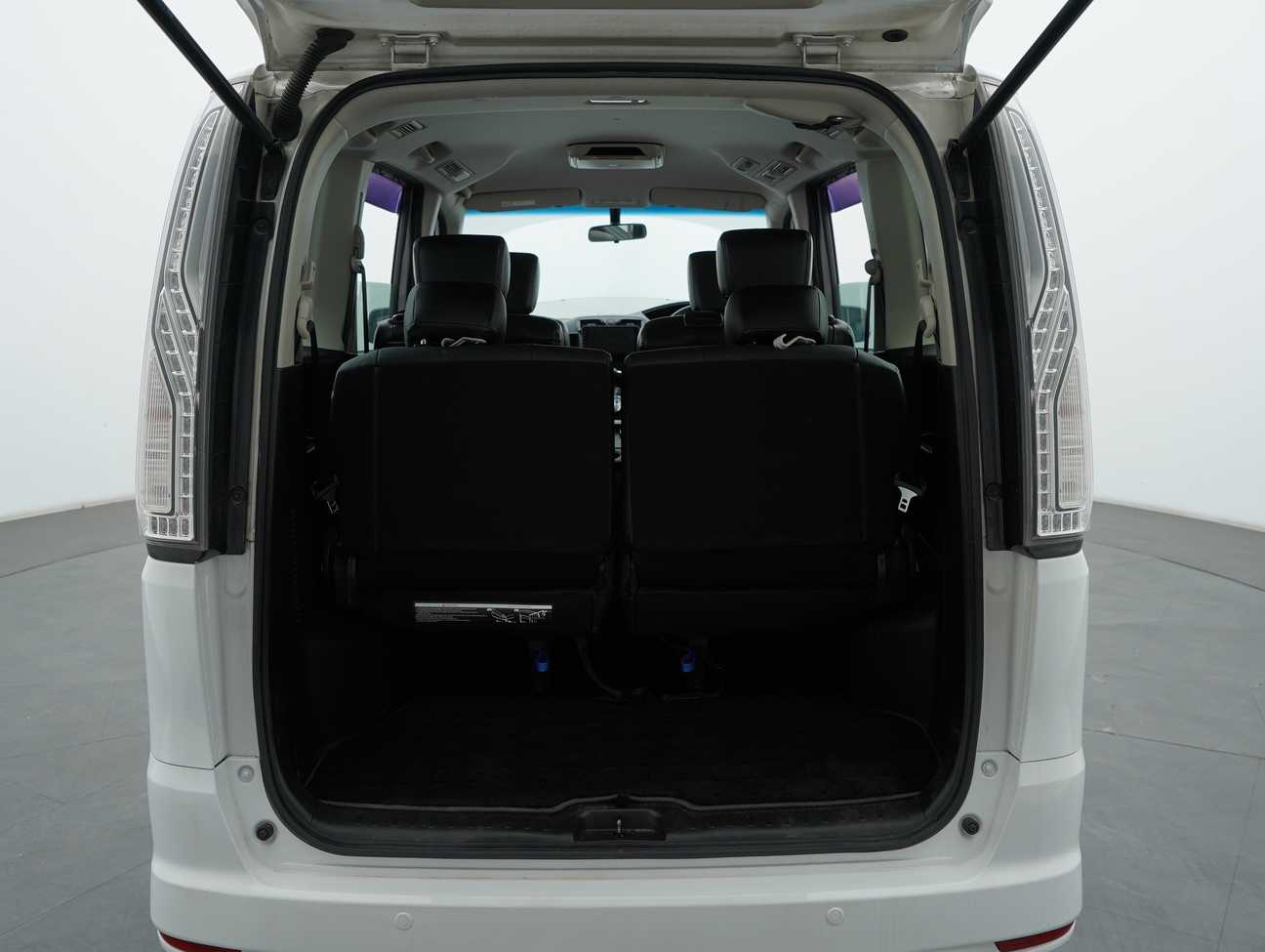 used 2015 Nissan Serena S-Hybrid High-Way Star Premium 2.0