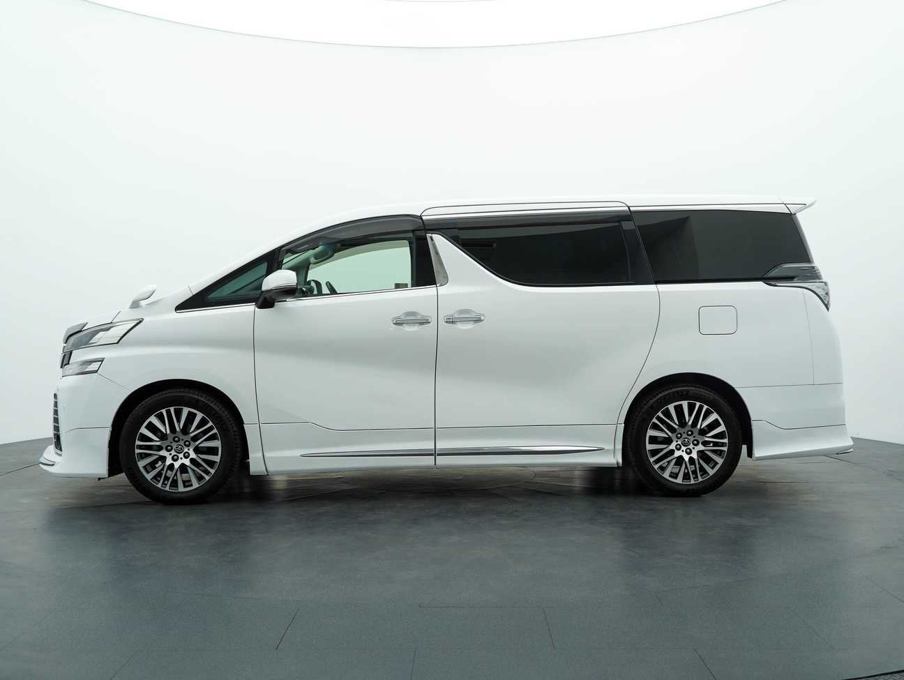 used 2016 Toyota Vellfire  2.5