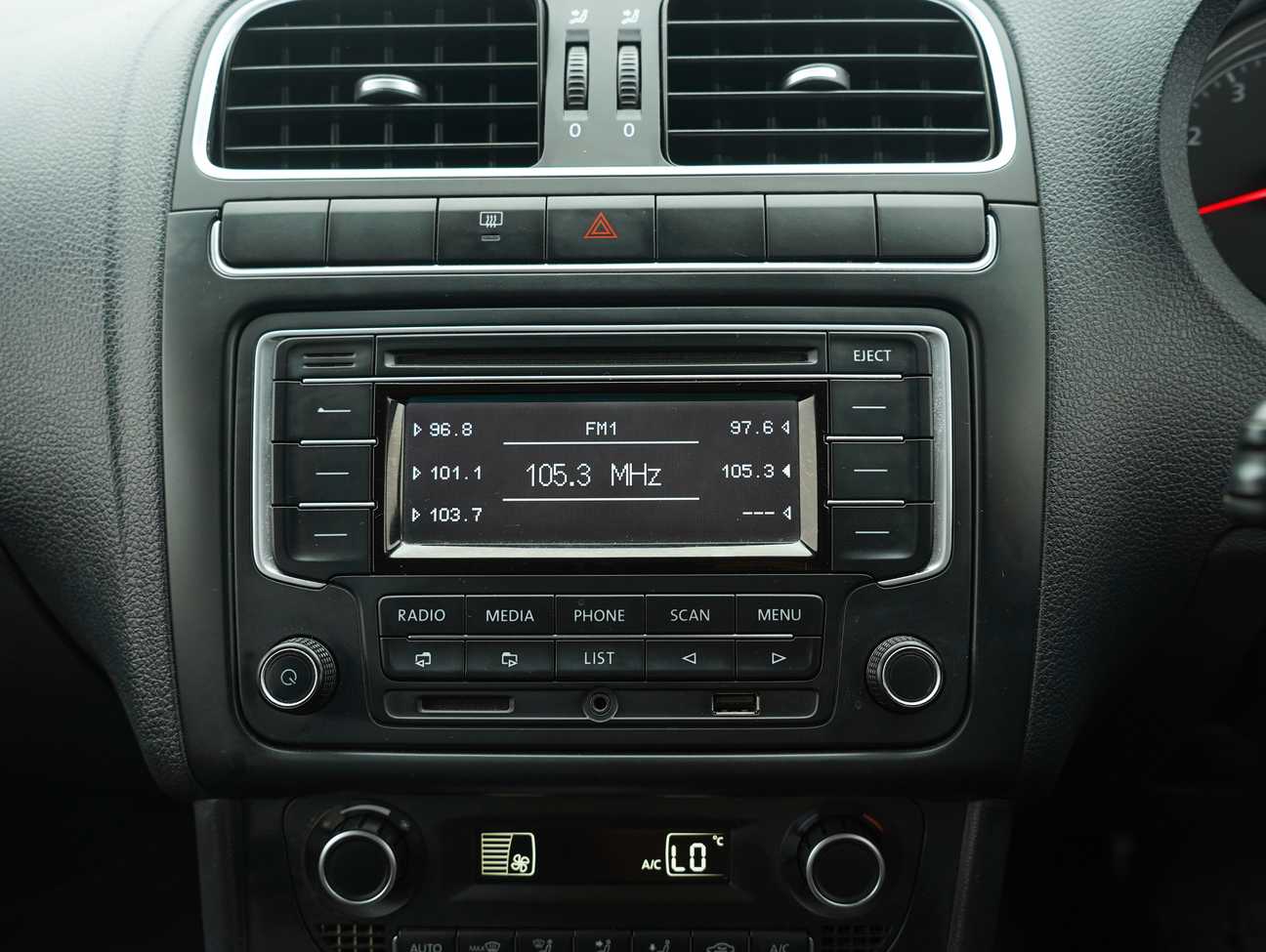 terpakai 2015 Volkswagen Polo  1.6