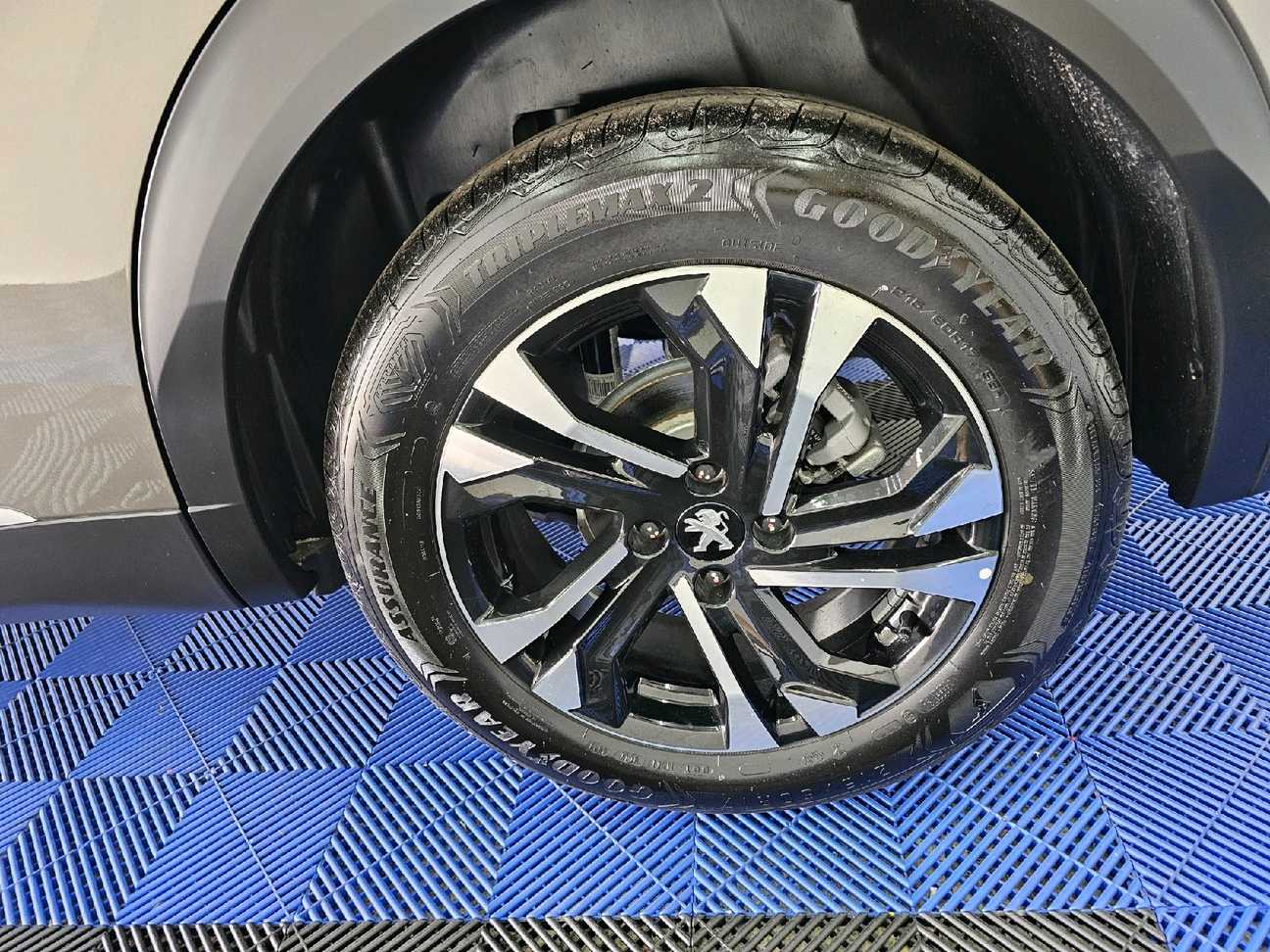 used 2025 Peugeot 2008 Allure 1.2