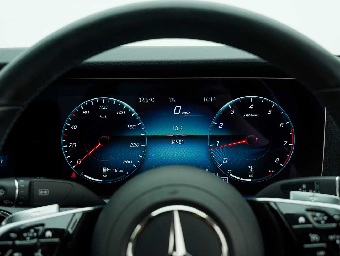 used 2022 Mercedes-Benz E200 Avantgarde 2.0