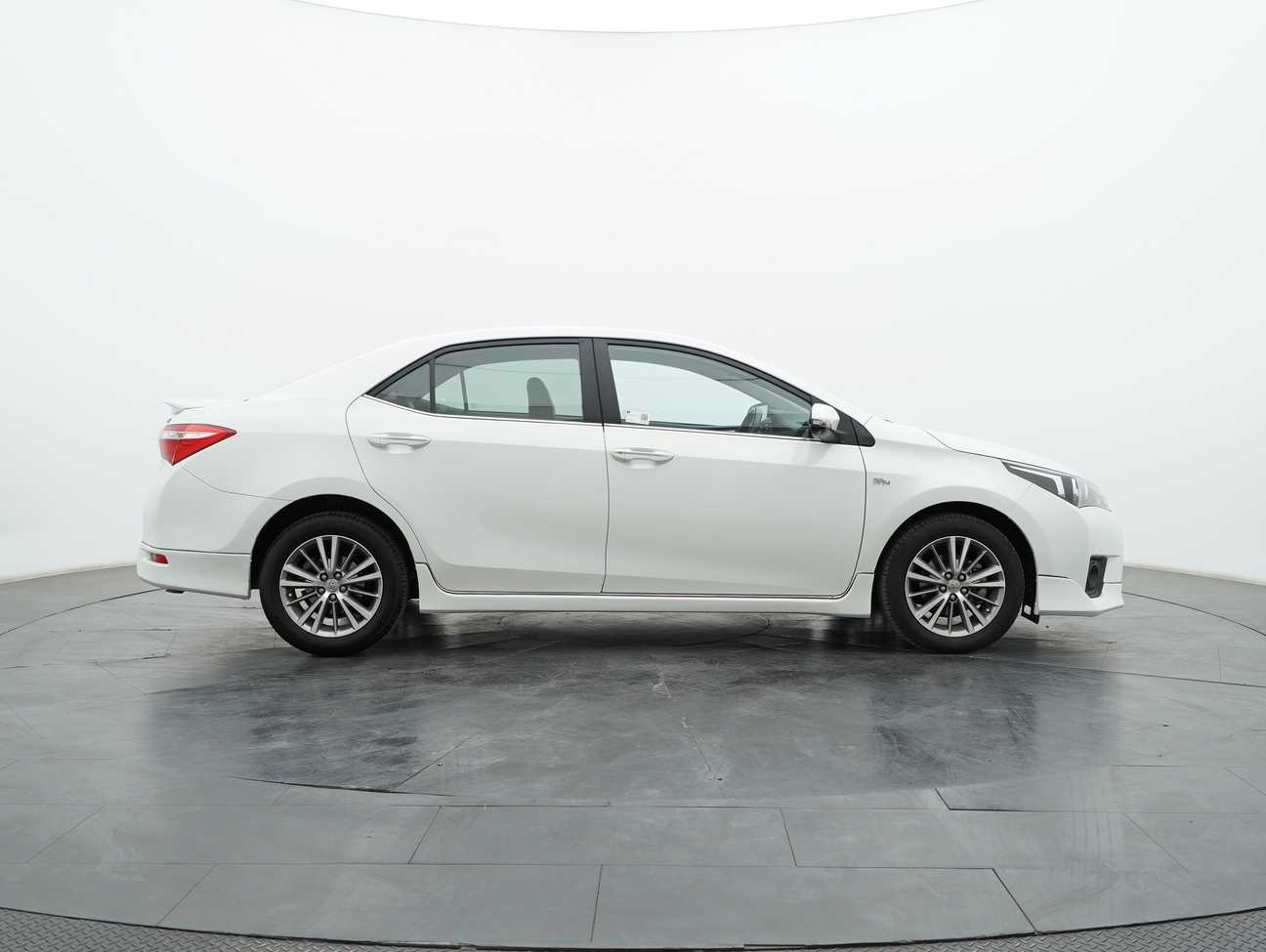 used 2015 Toyota Corolla Altis G 1.8