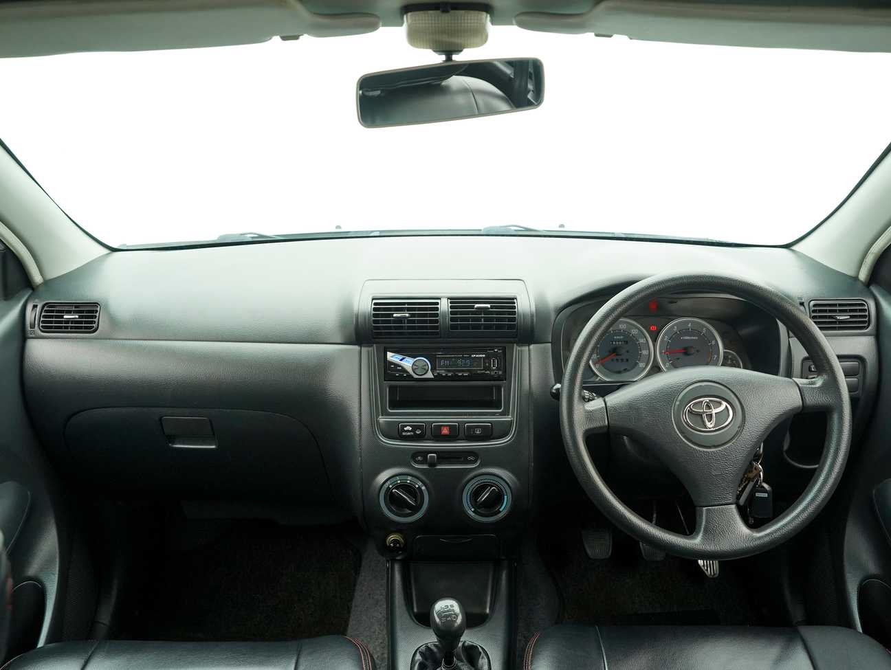 terpakai 2005 Toyota Avanza  1.3